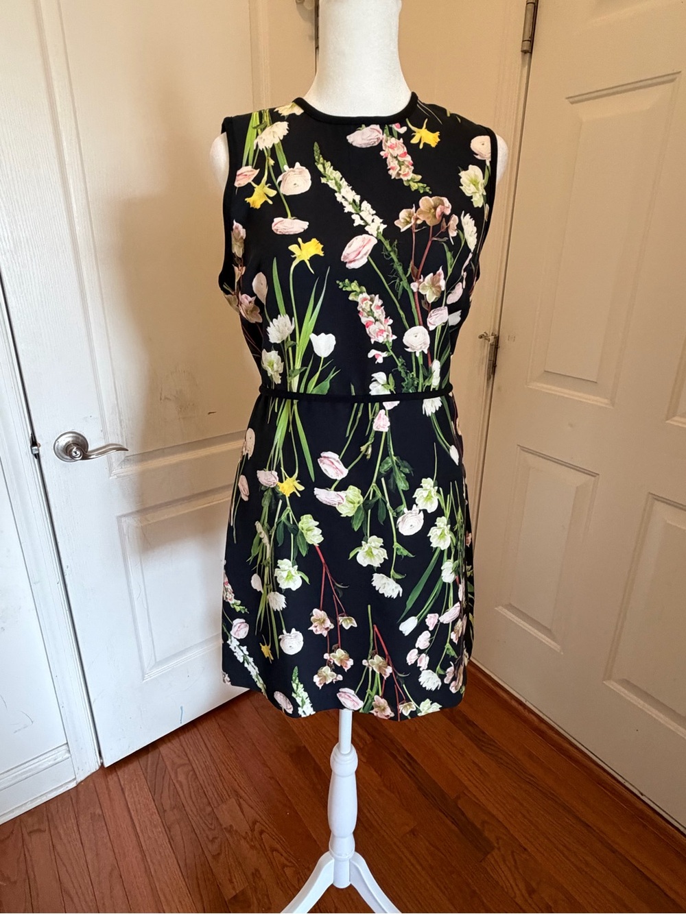 Victoria Beckham for Target Sleeveless English Floral Sheath Dress Size Small